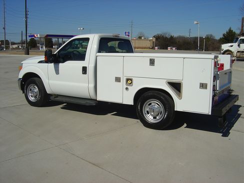 Used 2016 Ford F250 XL image 2