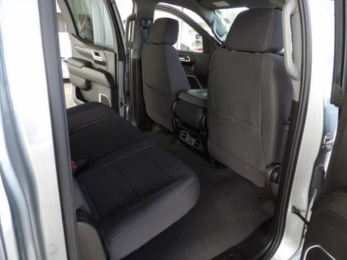 Used 2025 Chevrolet Silverado 1500 LT image 23