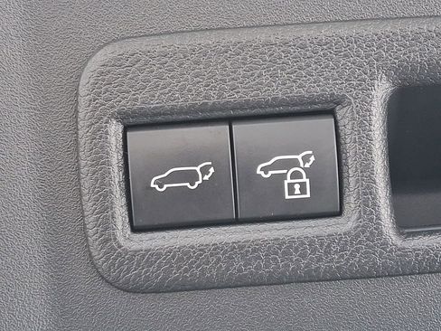 Used 2024 Toyota bZ4X image 30