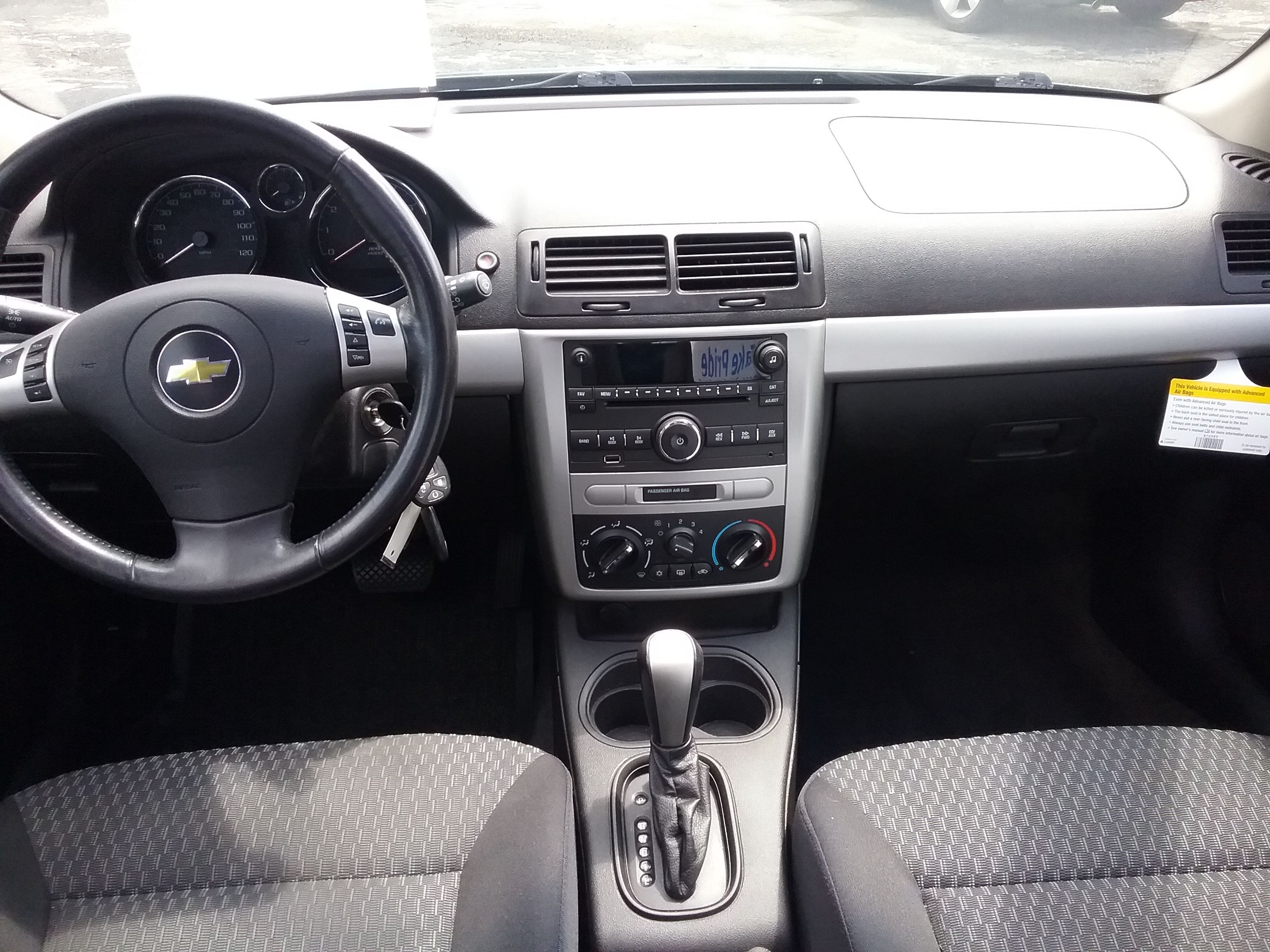 Used 2010 Chevrolet Cobalt LT Sedan w/ 1LT FWD image 4