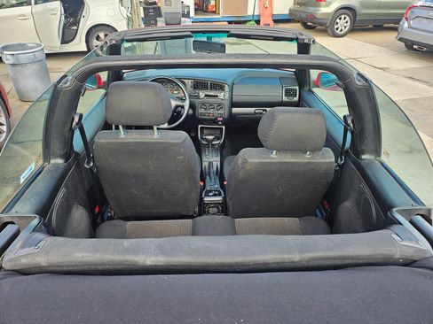 Used 2002 Volkswagen Cabrio GLS image 18