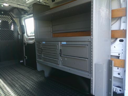 Used 2024 Ford Transit 250 XL image 6