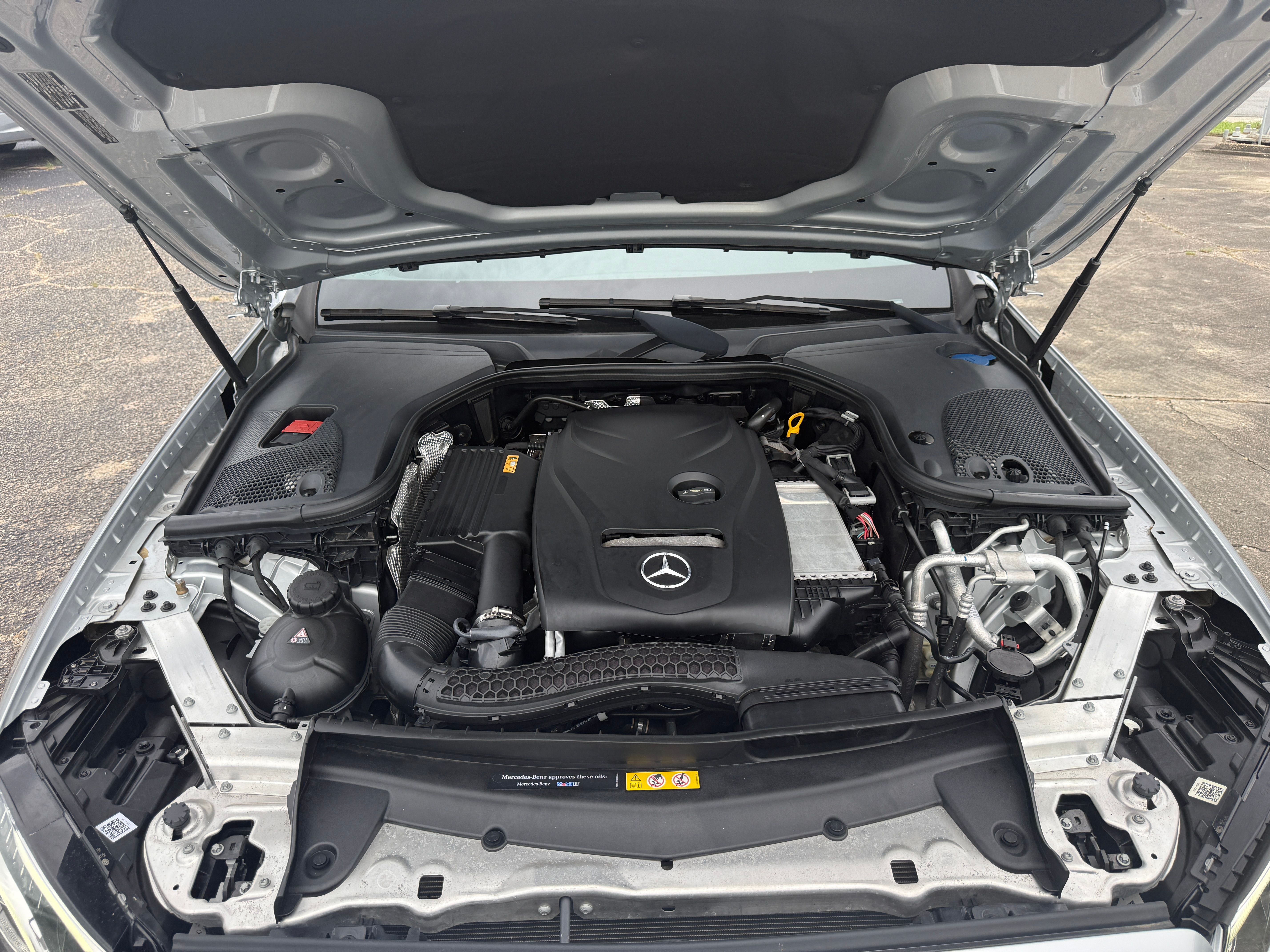 Used 2017 Mercedes-Benz E 300 4MATIC image 21