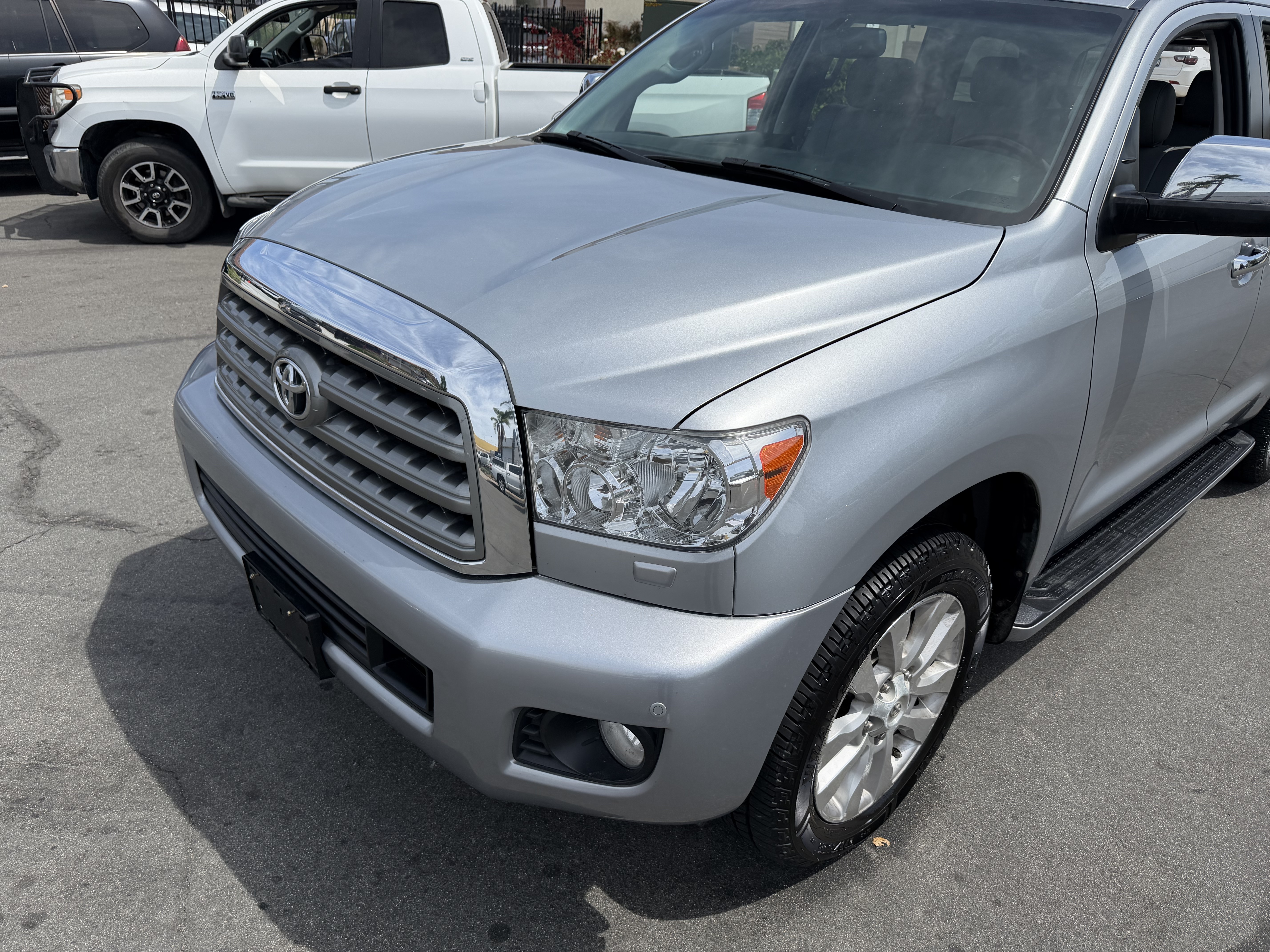 Used 2016 Toyota Sequoia Platinum AWD/4WD image 10