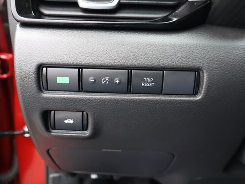 Used 2024 Nissan Sentra SV image 21