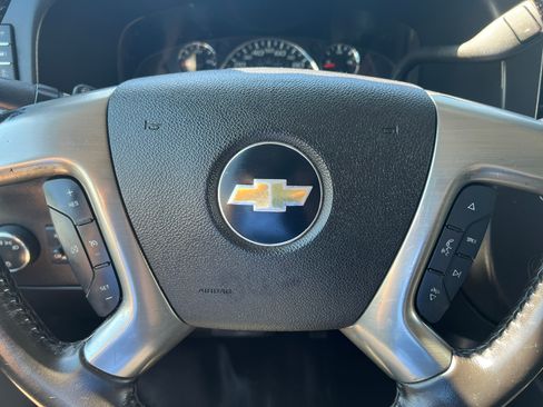 Used 2018 Chevrolet Express 3500 image 9