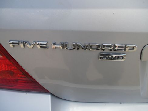 Used 2005 Ford Five Hundred SE AWD image 9