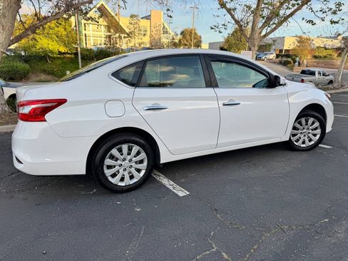 Used 2016 Nissan Sentra 1.8 S image 9