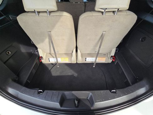 Used 2012 Ford Explorer XLT image 23