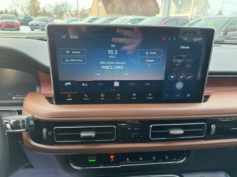 Used 2023 Lincoln Nautilus Reserve image 15