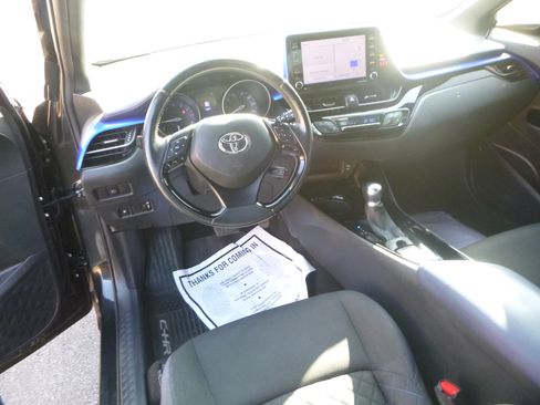 Used 2021 Toyota C-HR XLE image 15