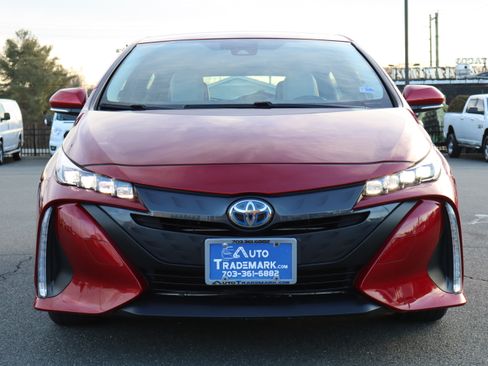 Used 2019 Toyota Prius Prime Premium image 3