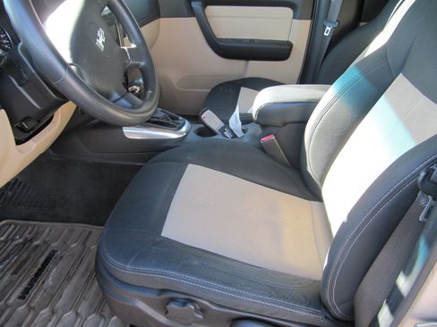 Used 2006 HUMMER H3 Luxury image 21