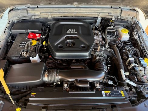 Used 2022 Jeep Wrangler Unlimited Willys image 22