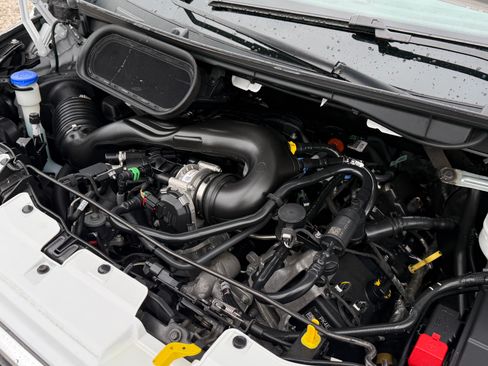 Used 2024 Ford Transit 250 image 17