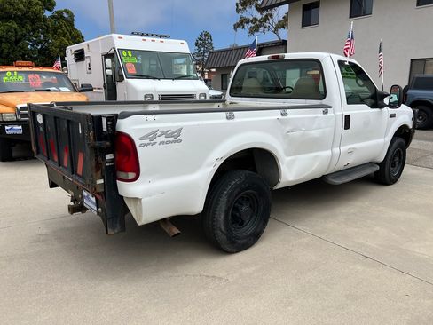 Used 2002 Ford F250 4x4 Regular Cab Super Duty image 4