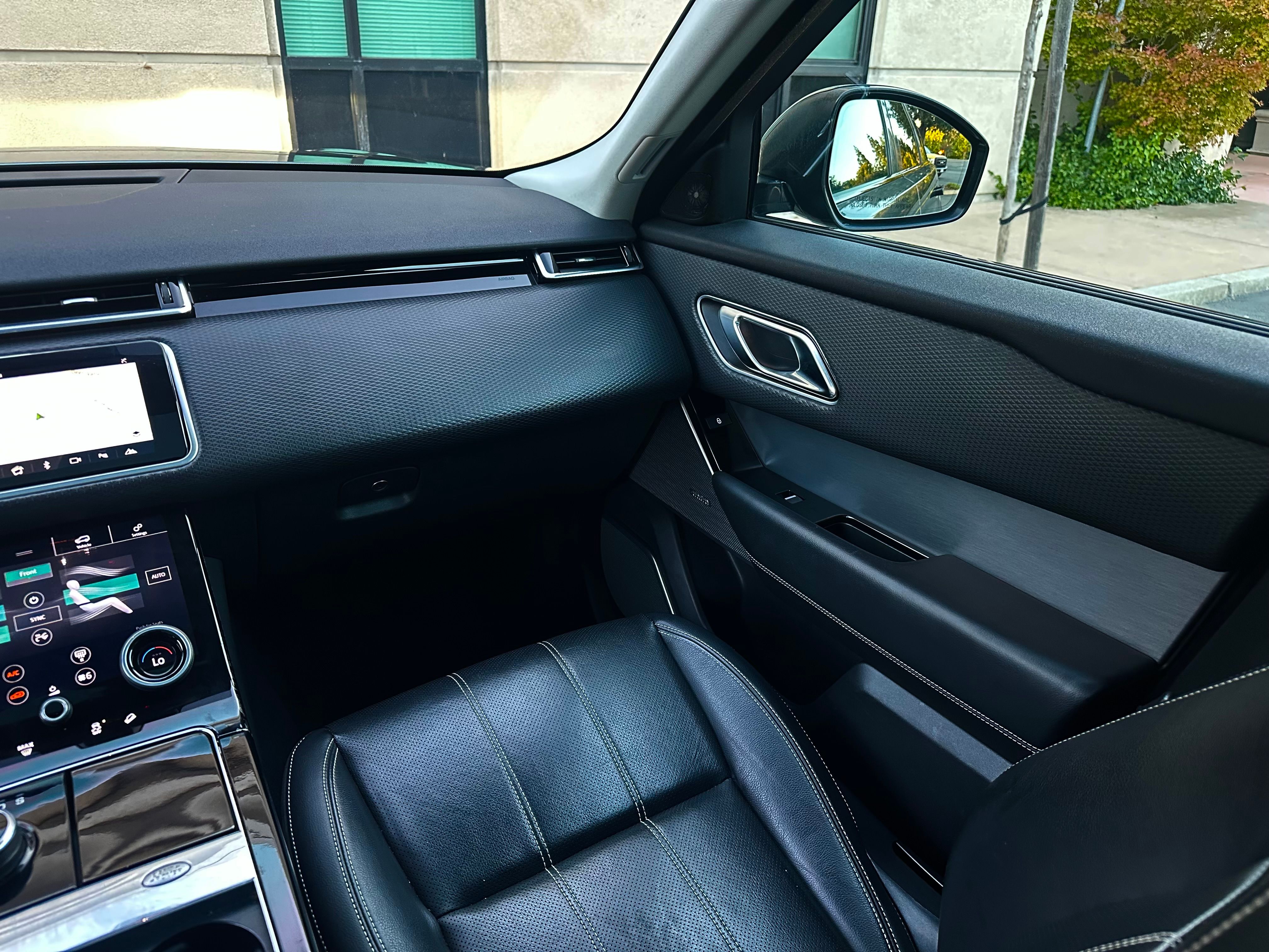 Used 2018 Land Rover Range Rover Velar S AWD/4WD image 19