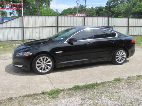 Used 2013 Jaguar XF UNAVAIL RWD image 1