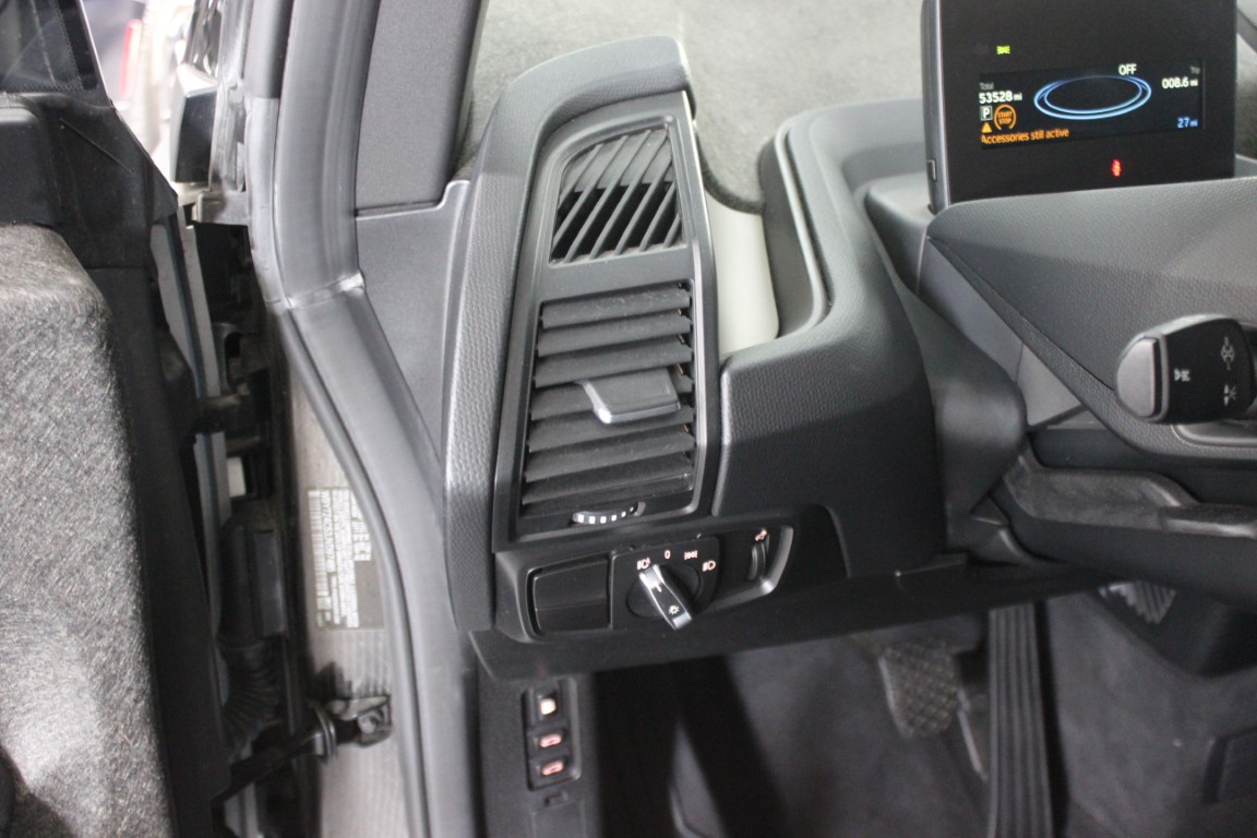 Used 2018 BMW i3 w/ Range Extender RWD image 18