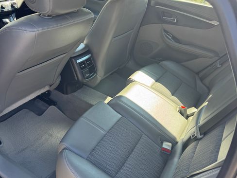 Used 2018 Chevrolet Impala LT image 14