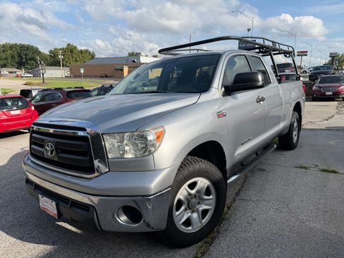 Used 2011 Toyota Tundra 4x4 Double Cab image 4
