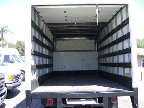 Used 2006 Ford E-350 and Econoline 350 image 13