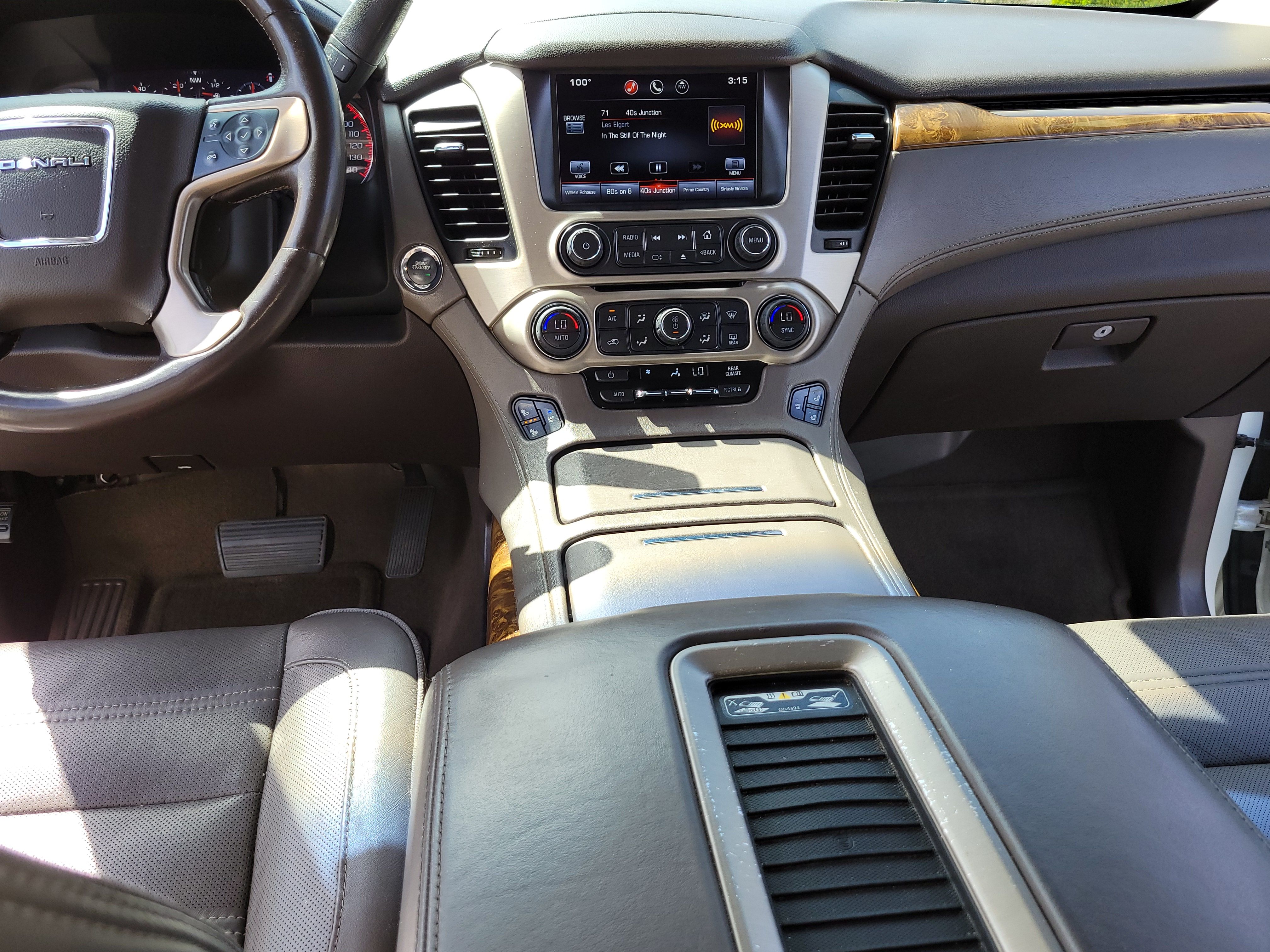 Used 2015 GMC Yukon Denali Ultimate AWD/4WD image 11