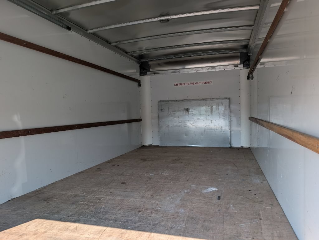 Used 2022 Ford E-350 and Econoline 350 Super Duty RWD image 5