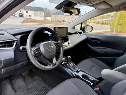 Used 2022 Toyota Corolla LE image 7