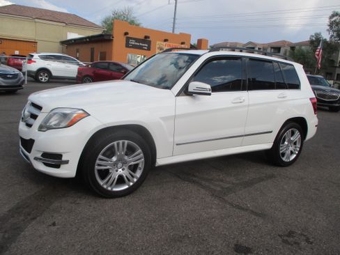 Used 2014 Mercedes-Benz GLK 350 4MATIC w/ Sport Package image 13