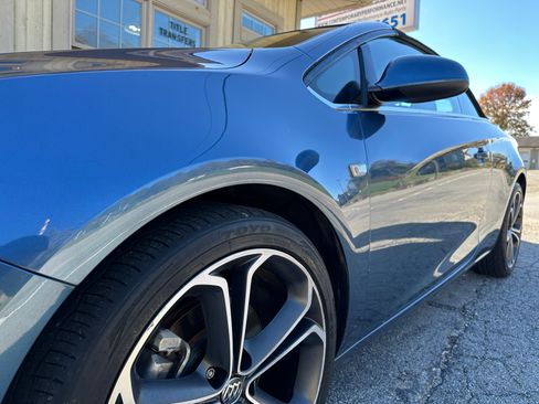 Used 2017 Buick Cascada Premium image 9