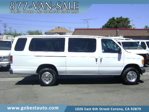 Used 2006 Ford E-350 and Econoline 350 Extended Wagon Super Duty RWD image 1