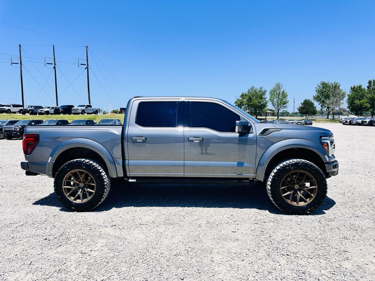Used 2024 Ford F150 4x4 Crew Cab Raptor R image 9