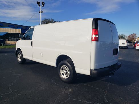 Used 2019 Chevrolet Express 2500 image 5