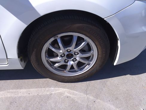 Used 2012 Toyota Prius V image 37