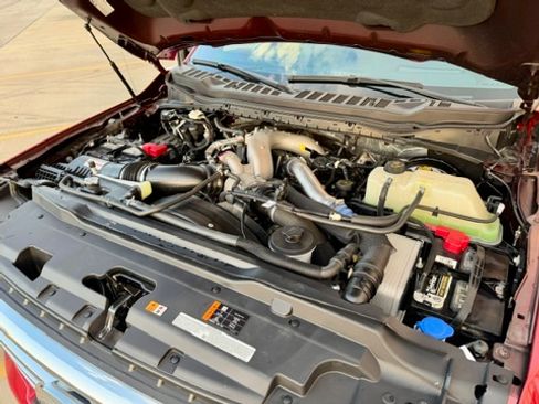 Used 2024 Ford F350 Platinum image 28