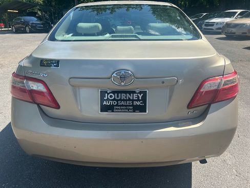 Used 2008 Toyota Camry FWD image 5