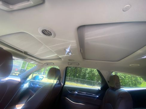 Used 2018 Buick Enclave Avenir image 24