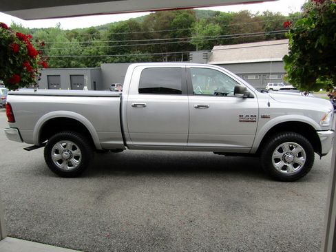 Used 2015 RAM 2500 4x4 Crew Cab Big Horn image 5