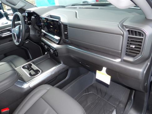 New 2026 Chevrolet Silverado 3500 LTZ image 4