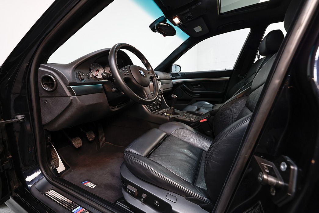 Used 2003 BMW M5 RWD image 9
