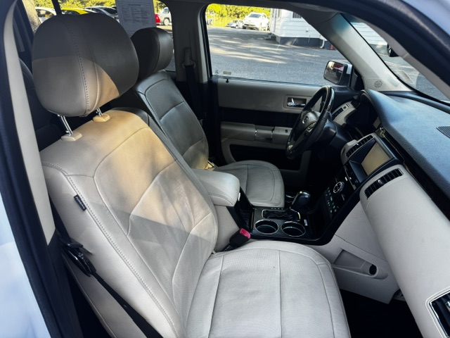 Used 2015 Ford Flex FWD Limited image 17