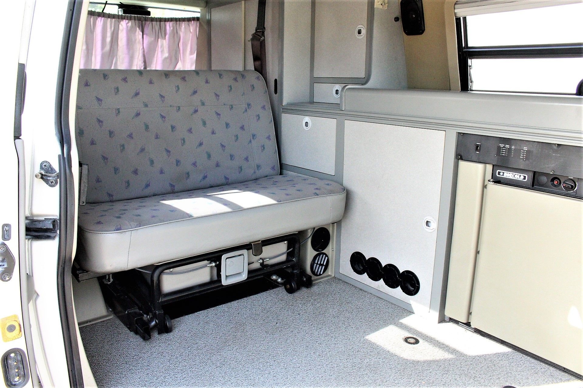 Used 1997 Volkswagen Eurovan Camper FWD image 39