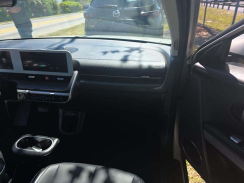 Used 2023 Hyundai Ioniq 5 SEL image 11