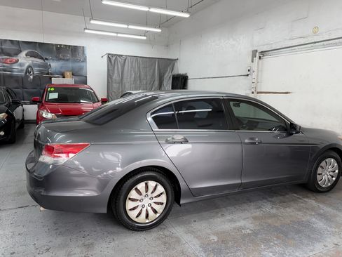 Used 2009 Honda Accord LX Sedan image 7