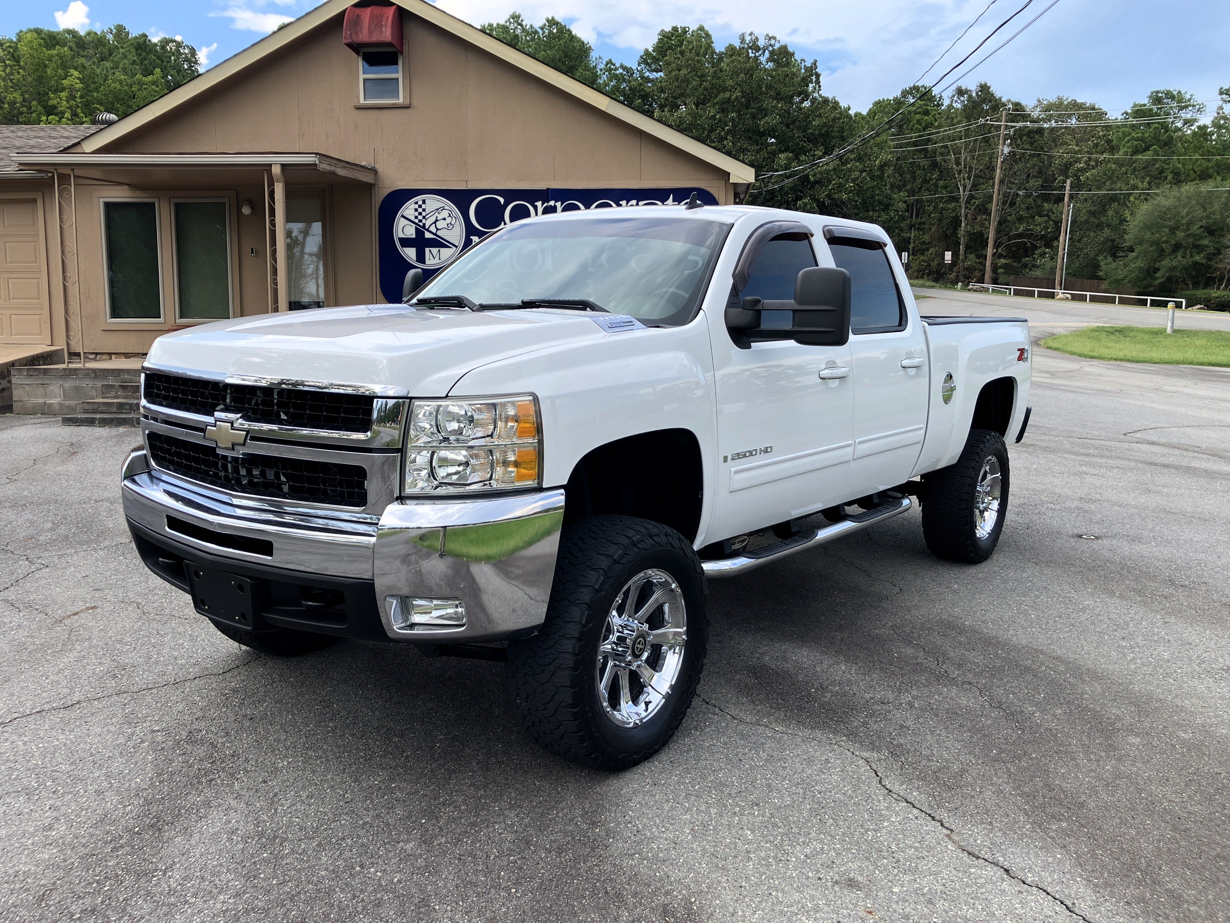 Used 2009 Chevrolet Silverado 2500 4x4 Crew Cab LTZ image 1
