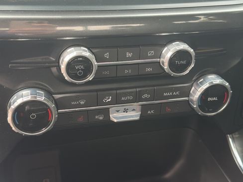 Used 2023 Ford F150 XLT image 11