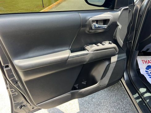 Used 2023 Toyota Tacoma TRD Sport image 24