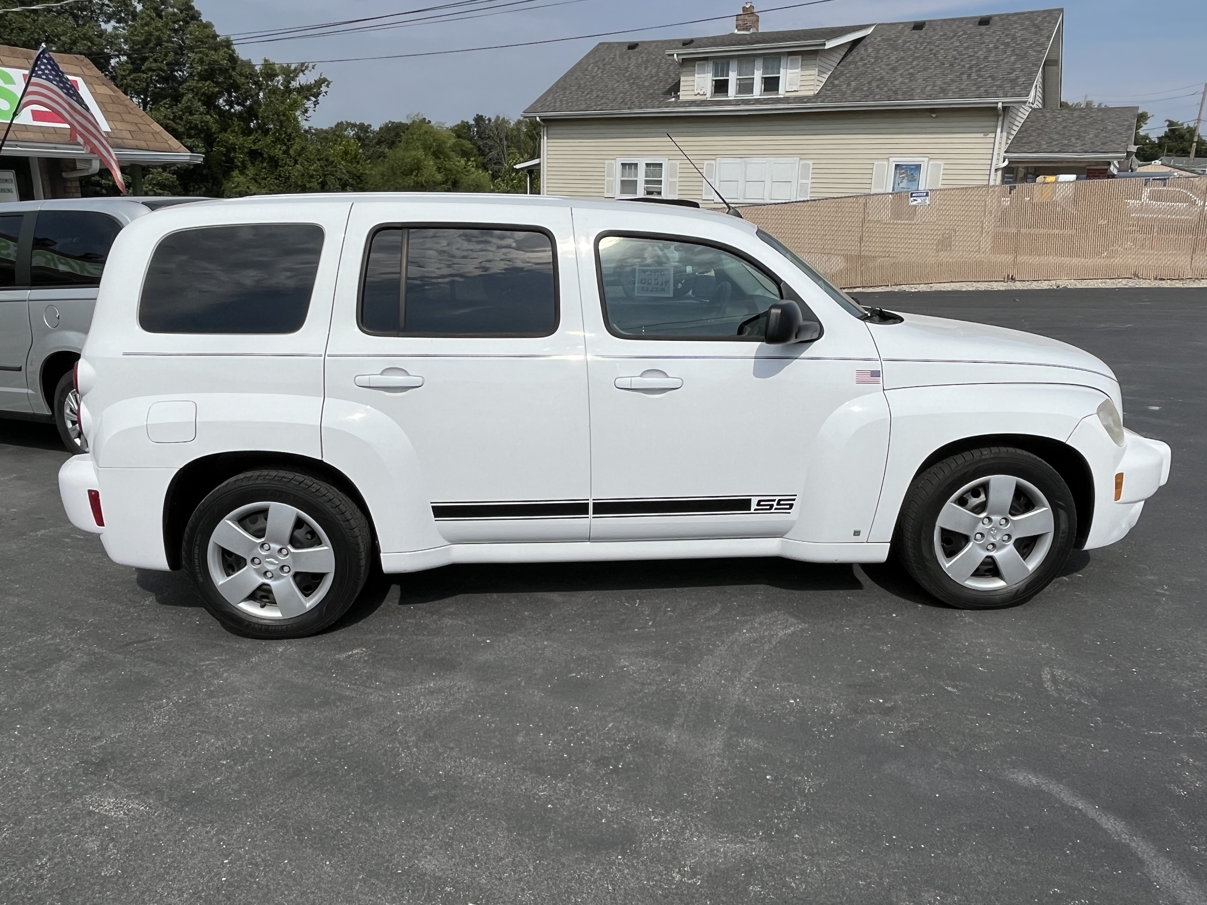 Used 2010 Chevrolet HHR LS FWD image 14