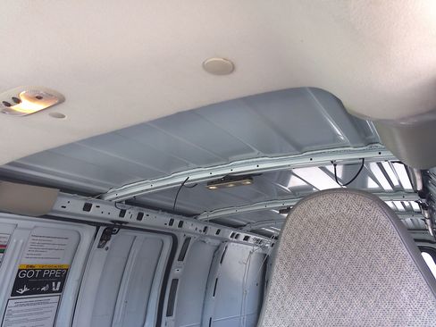 Used 2019 Chevrolet Express 2500 image 24